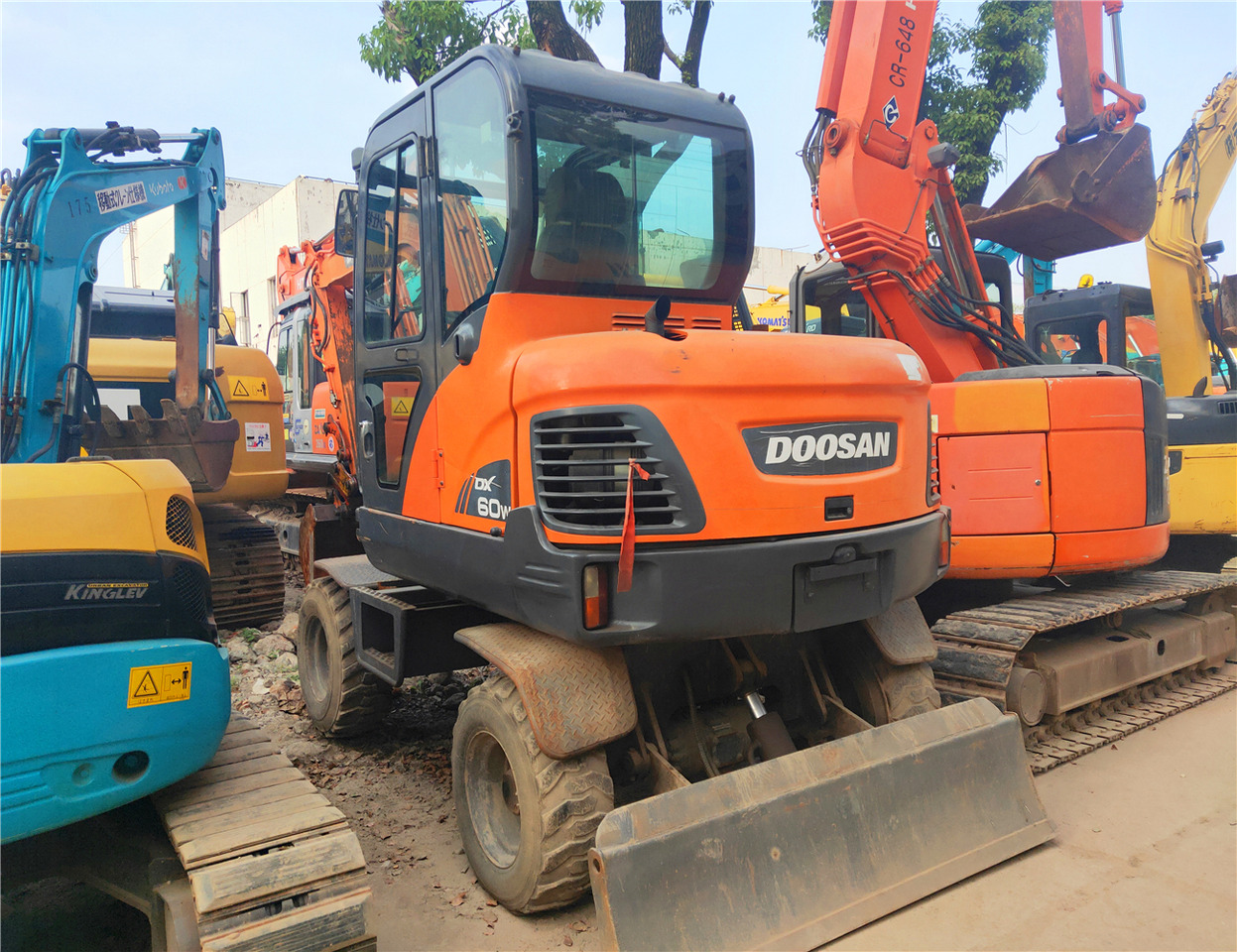DOOSAN Mini Excavator DX60W Click Here for Discount - Mini excavator: picture 2 DOOSAN Mini Excavator DX60W Click Here for Discount - Mini excavator: picture 2