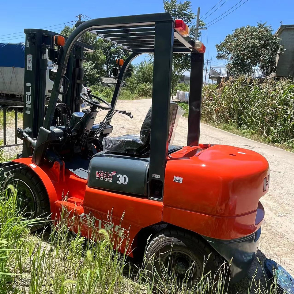 HELI Forklift 3 ton Click Here for Discount - Diesel forklift: picture 1 HELI Forklift 3 ton Click Here for Discount - Diesel forklift: picture 1