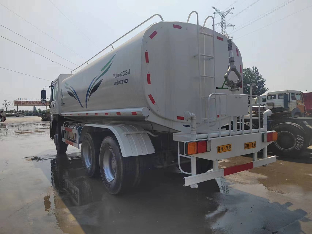 HOWO Water Tanker Click Here for Discount - Tank truck: picture 4 HOWO Water Tanker Click Here for Discount - Tank truck: picture 4