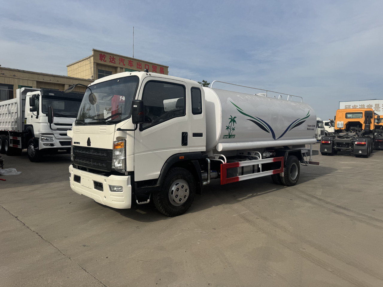 Howo Water Tanker Click for Discount - Tank truck: picture 1 Howo Water Tanker Click for Discount - Tank truck: picture 1