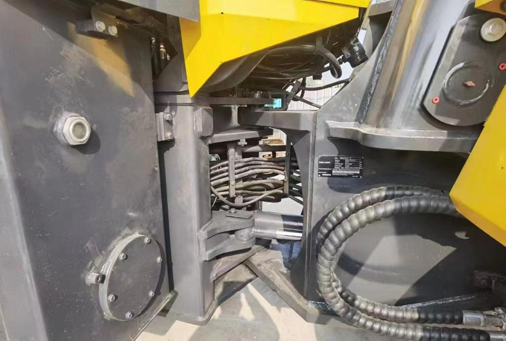 KOMATSU WA470 Wheel Loader Click for Discount - Wheel loader: picture 5 KOMATSU WA470 Wheel Loader Click for Discount - Wheel loader: picture 5