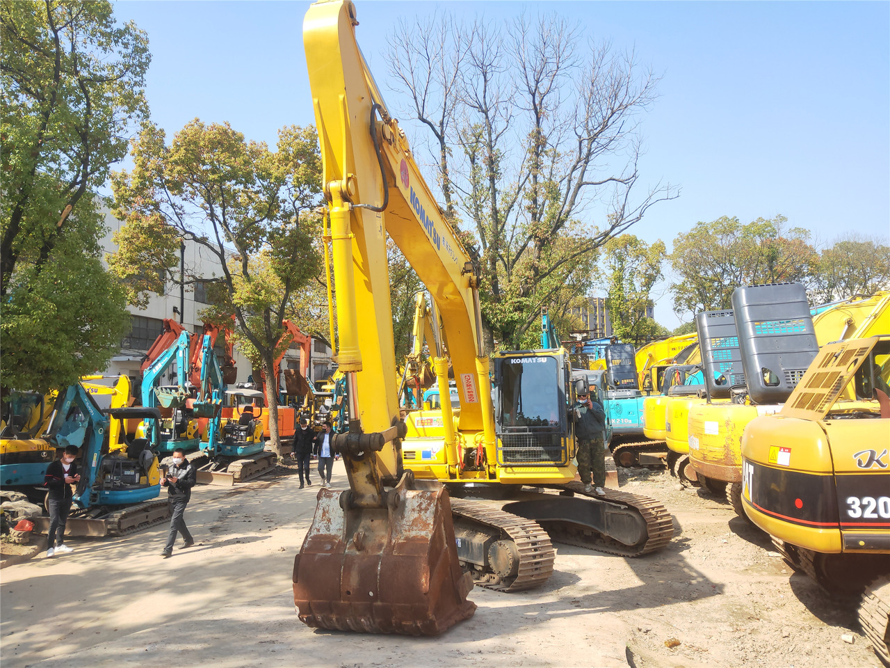 Komatsu Crawler Excavator PC240-8 - Crawler excavator: picture 4 Komatsu Crawler Excavator PC240-8 - Crawler excavator: picture 4