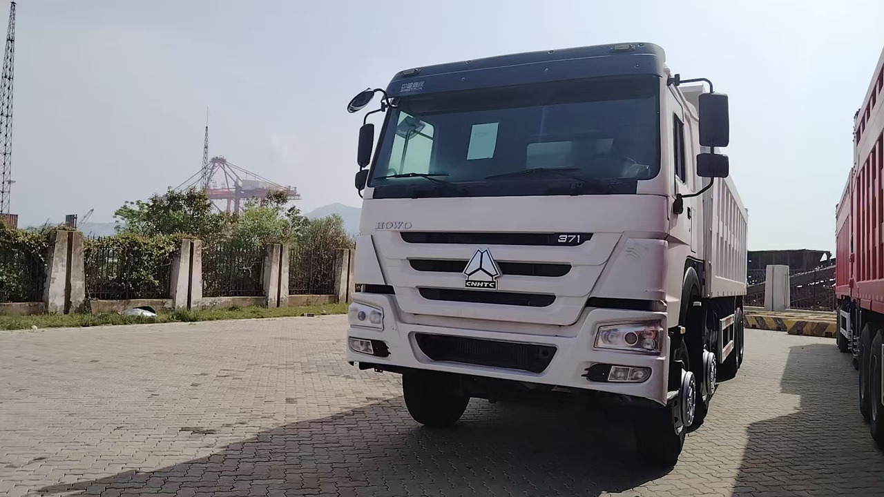 SINOTRUK HOWO 371 8x4 Dump Truck Click for Discount - Tipper: picture 1 SINOTRUK HOWO 371 8x4 Dump Truck Click for Discount - Tipper: picture 1