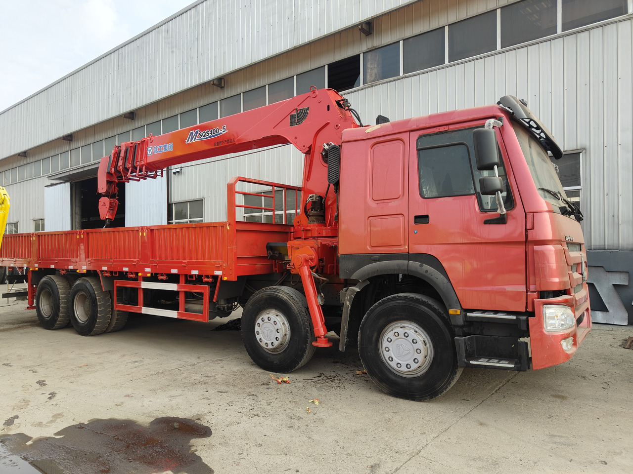 SINOTRUK HOWO 8X4 16 TONS CLICK HERE FOR DISCOUNT - Crane truck: picture 3 SINOTRUK HOWO 8X4 16 TONS CLICK HERE FOR DISCOUNT - Crane truck: picture 3