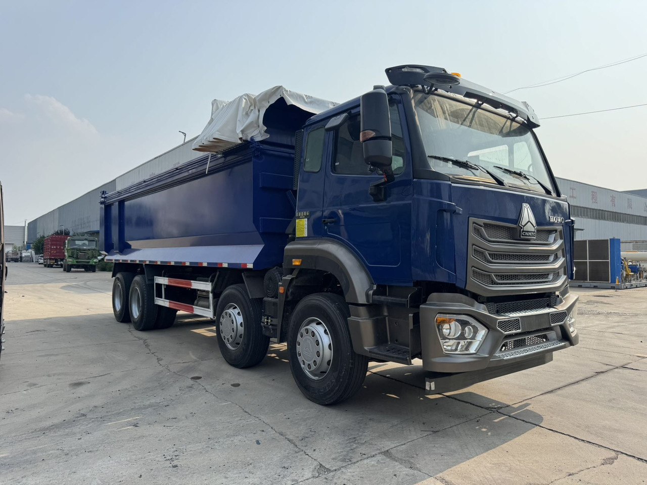 SINOTRUK HOWO Dump Truck 8x4 Click for Discount - Tipper: picture 2 SINOTRUK HOWO Dump Truck 8x4 Click for Discount - Tipper: picture 2