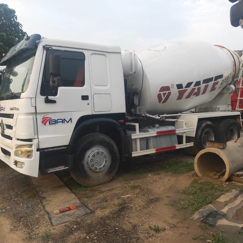SINOTRUK HOWO371 - Concrete mixer: picture 1 SINOTRUK HOWO371 - Concrete mixer: picture 1