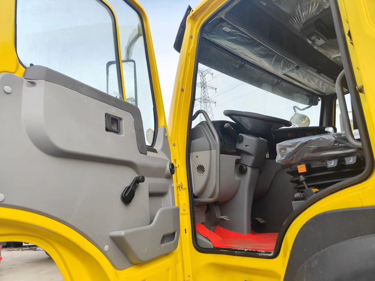 Sino HOWO 8x4 Dump Truck Click for Discount - Tipper: picture 4 Sino HOWO 8x4 Dump Truck Click for Discount - Tipper: picture 4