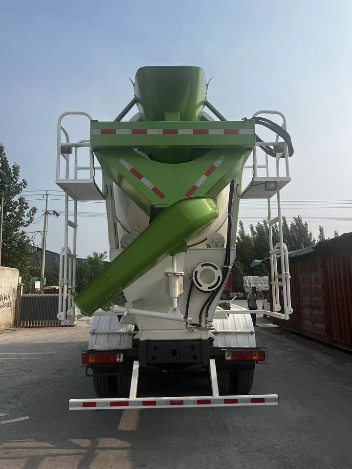Truck HOWO Cement Mixer Truck 6*4: picture 6 Truck HOWO Cement Mixer Truck 6*4: picture 6