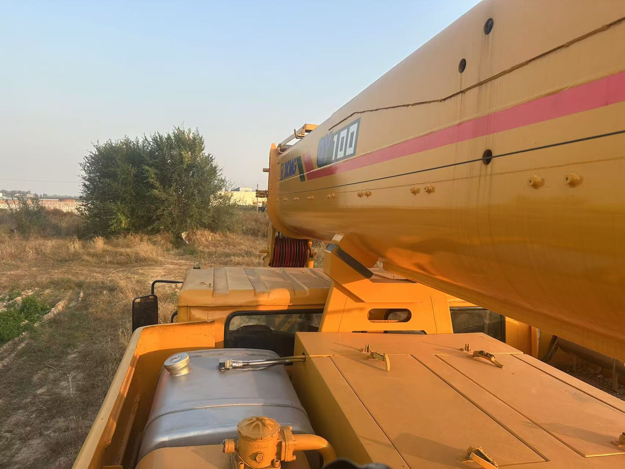 XCMG Crane QY100 - Crane: picture 2 XCMG Crane QY100 - Crane: picture 2