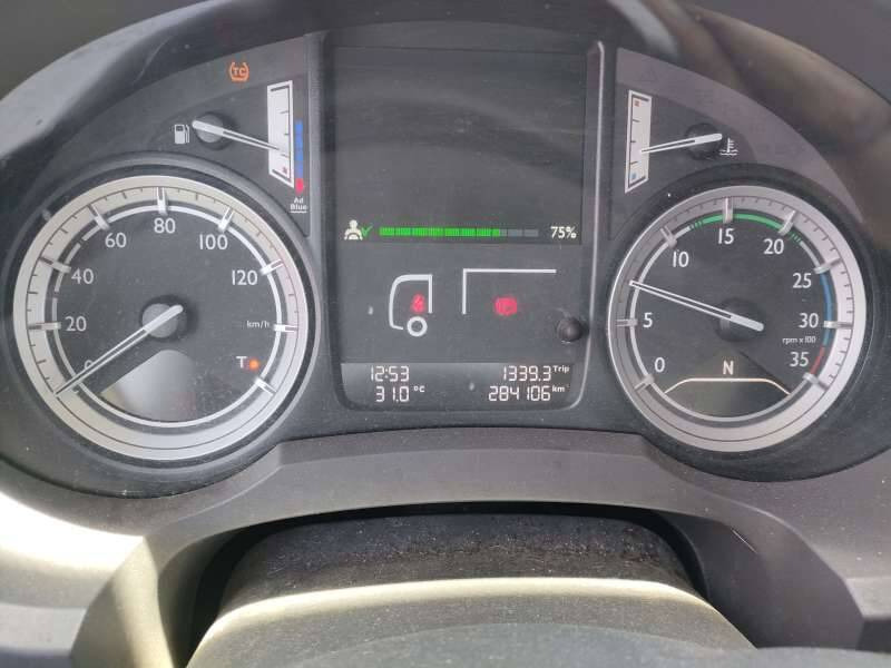 Leasing of Camion Porteur FRIGO 19 TONNES 280 CV HAYON CAISSE KLEGE BI TEMP GROUPE CARRIER SUPRA 1150 -12 Camion Porteur FRIGO 19 TONNES 280 CV HAYON CAISSE KLEGE BI TEMP GROUPE CARRIER SUPRA 1150 -12: picture 9 Leasing of Camion Porteur FRIGO 19 TONNES 280 CV HAYON CAISSE KLEGE BI TEMP GROUPE CARRIER SUPRA 1150 -12 Camion Porteur FRIGO 19 TONNES 280 CV HAYON CAISSE KLEGE BI TEMP GROUPE CARRIER SUPRA 1150 -12: picture 9