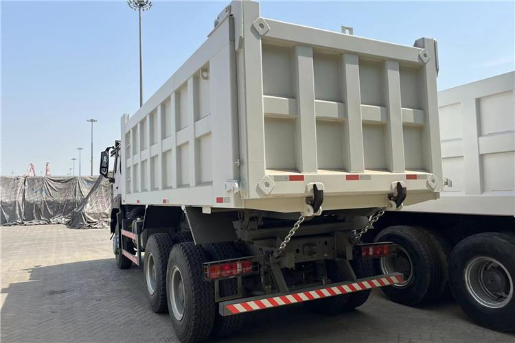 SINOTRUK Used Hohan Dump Truck with RHD for Sale In Tanzania - Tipper: picture 2 SINOTRUK Used Hohan Dump Truck with RHD for Sale In Tanzania - Tipper: picture 2
