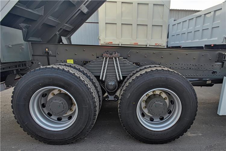 SINOTRUK Used Howo 400hp Dump Truck for Sale In Zambia - Tipper: picture 2 SINOTRUK Used Howo 400hp Dump Truck for Sale In Zambia - Tipper: picture 2
