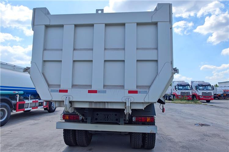 Sinotruk Used Howo 400HP 12 Wheeler Dump Truck for Sale In Tanzania - Tipper: picture 3 Sinotruk Used Howo 400HP 12 Wheeler Dump Truck for Sale In Tanzania - Tipper: picture 3