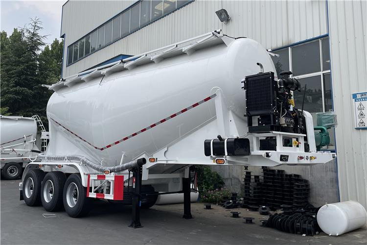 TITAN 3 Axle 30CBM Cement Tanker Trailer with Air Suspension In Saudi Arabia - Tank semi-trailer: picture 1 TITAN 3 Axle 30CBM Cement Tanker Trailer with Air Suspension In Saudi Arabia - Tank semi-trailer: picture 1
