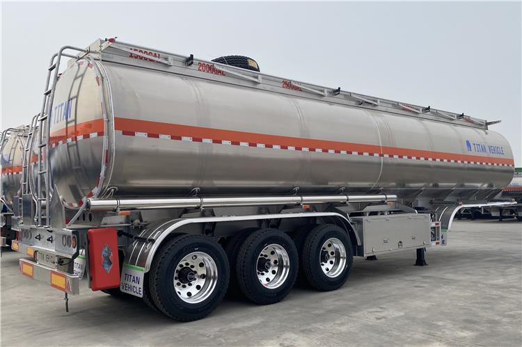 TITAN 3 Axle Aluminum Fuel Tanker Trailer for Sale In Costa Rica - Tank semi-trailer: picture 2 TITAN 3 Axle Aluminum Fuel Tanker Trailer for Sale In Costa Rica - Tank semi-trailer: picture 2