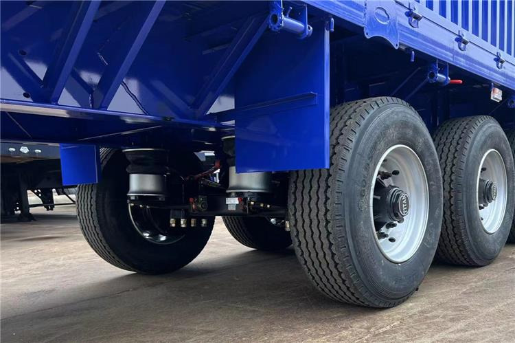 TITAN 3 Axle Cargo Fence Trailer with Air Suspension Transport Animal - Livestock semi-trailer: picture 3 TITAN 3 Axle Cargo Fence Trailer with Air Suspension Transport Animal - Livestock semi-trailer: picture 3