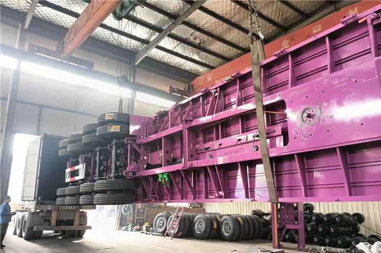 TITAN 4 Axle 40ft Flatbed Semi Trailer for Sale In Guam - Dropside/ Flatbed semi-trailer: picture 4 TITAN 4 Axle 40ft Flatbed Semi Trailer for Sale In Guam - Dropside/ Flatbed semi-trailer: picture 4