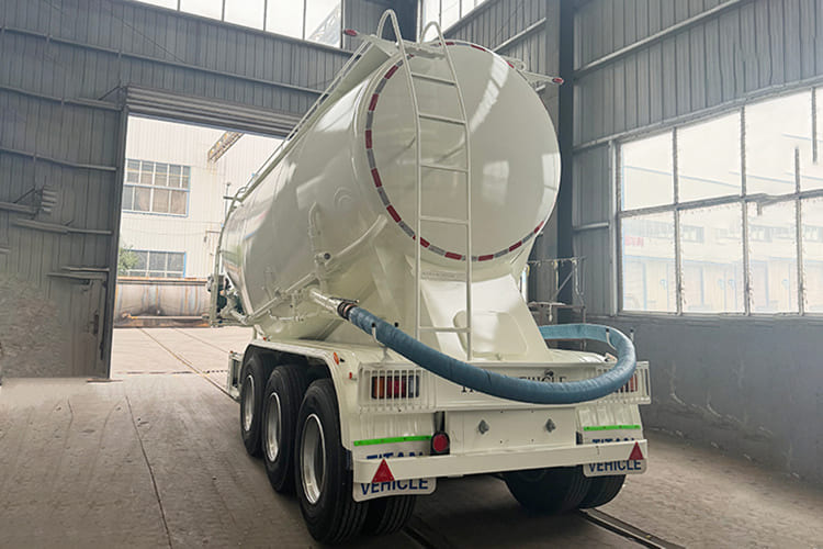 TITAN Dry Bulk Tanker Trailer for Sale in Saudi Arabia - Tank semi-trailer: picture 4 TITAN Dry Bulk Tanker Trailer for Sale in Saudi Arabia - Tank semi-trailer: picture 4