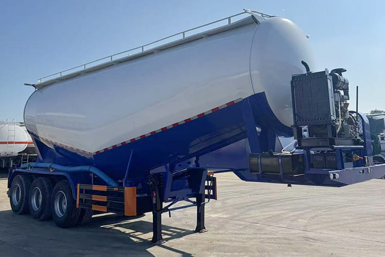 TITAN Dry Bulk Trailer for Sale in Ghana - Tank semi-trailer: picture 2 TITAN Dry Bulk Trailer for Sale in Ghana - Tank semi-trailer: picture 2