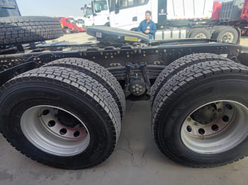 SHACMAN Shacman Trailer Truck for Sale in Sierra Leone - Tractor unit: picture 5 SHACMAN Shacman Trailer Truck for Sale in Sierra Leone - Tractor unit: picture 5