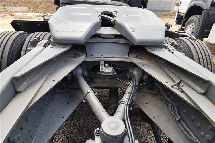 Sinotruk Used Sitrak Tractor Truck 6x4 for Sale In Uganda - Tractor unit: picture 3 Sinotruk Used Sitrak Tractor Truck 6x4 for Sale In Uganda - Tractor unit: picture 3