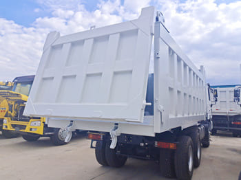 SHACMAN Shacman Lorry Dump Truck for Sale in Namibia - Truck: picture 4 SHACMAN Shacman Lorry Dump Truck for Sale in Namibia - Truck: picture 4