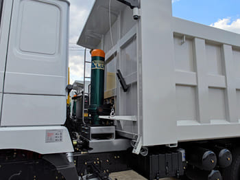 SHACMAN Shacman Truck F3000 for Sale in Ghana - Truck: picture 5 SHACMAN Shacman Truck F3000 for Sale in Ghana - Truck: picture 5