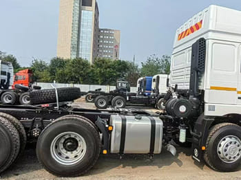 SHACMAN Shacman Truck Head for Sale in Congo - Truck: picture 4 SHACMAN Shacman Truck Head for Sale in Congo - Truck: picture 4
