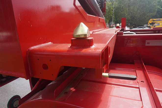 XCMG XCMG Side Loader Container Transport for Sale in Papua New Guinea - Container transporter/ Swap body semi-trailer: picture 5 XCMG XCMG Side Loader Container Transport for Sale in Papua New Guinea - Container transporter/ Swap body semi-trailer: picture 5