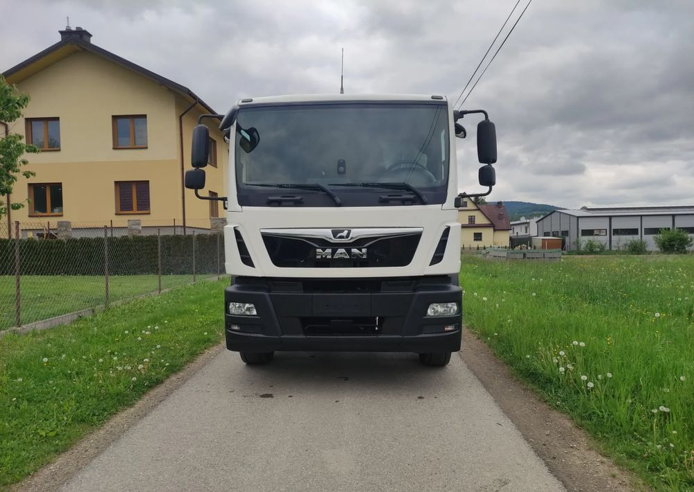 MAN TGM 18.290 ramo do zabudowy 18DMC - Cab chassis truck: picture 3 MAN TGM 18.290 ramo do zabudowy 18DMC - Cab chassis truck: picture 3
