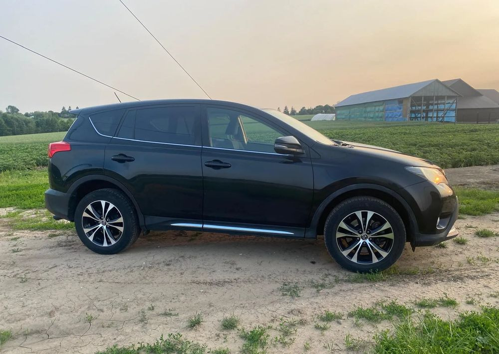 Toyota RAV4 2.0 D-4D 4x4 - SUV: picture 2 Toyota RAV4 2.0 D-4D 4x4 - SUV: picture 2
