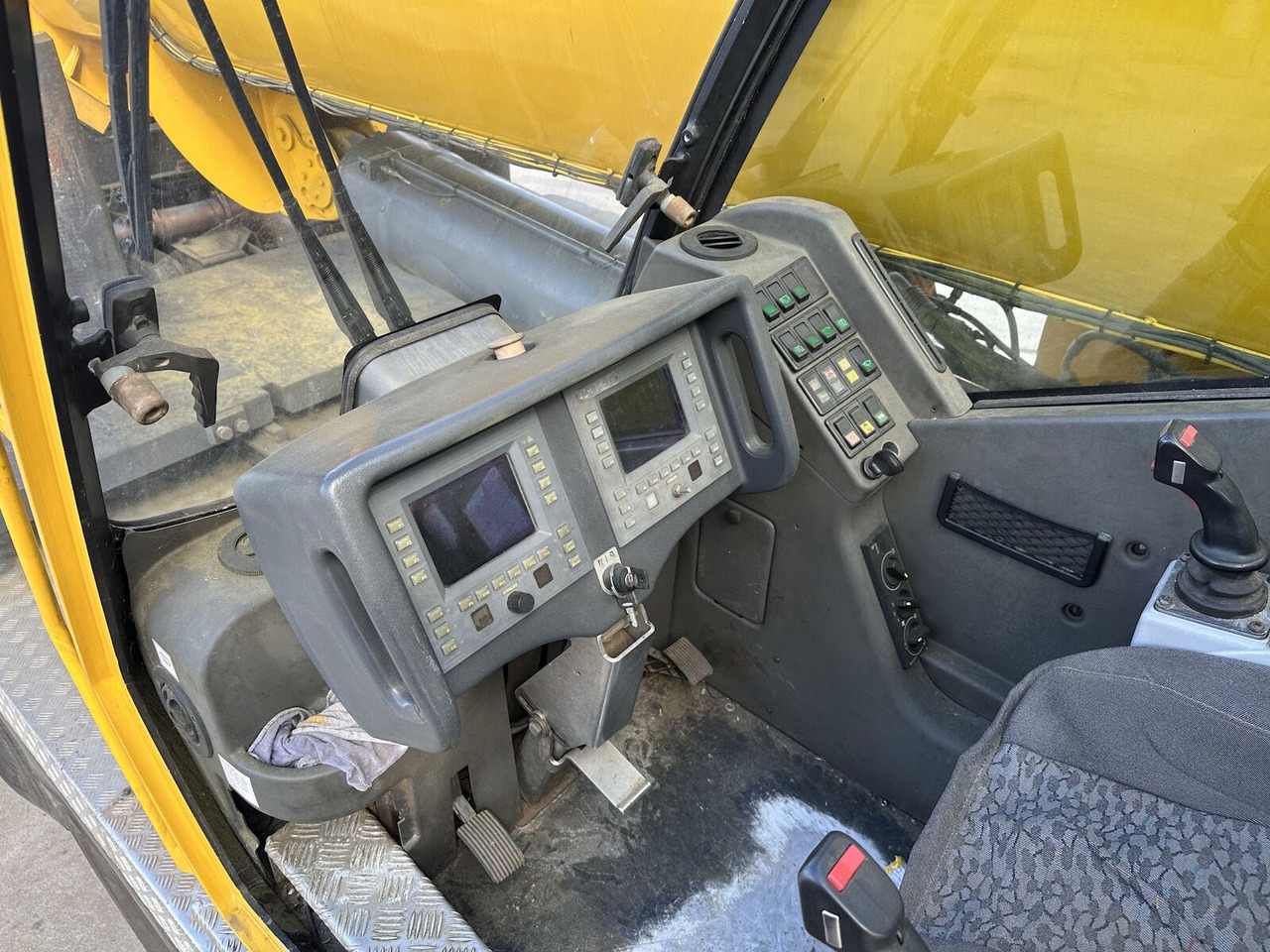 Leasing of Grove Grove GMK 4100 L Grove Grove GMK 4100 L: picture 6