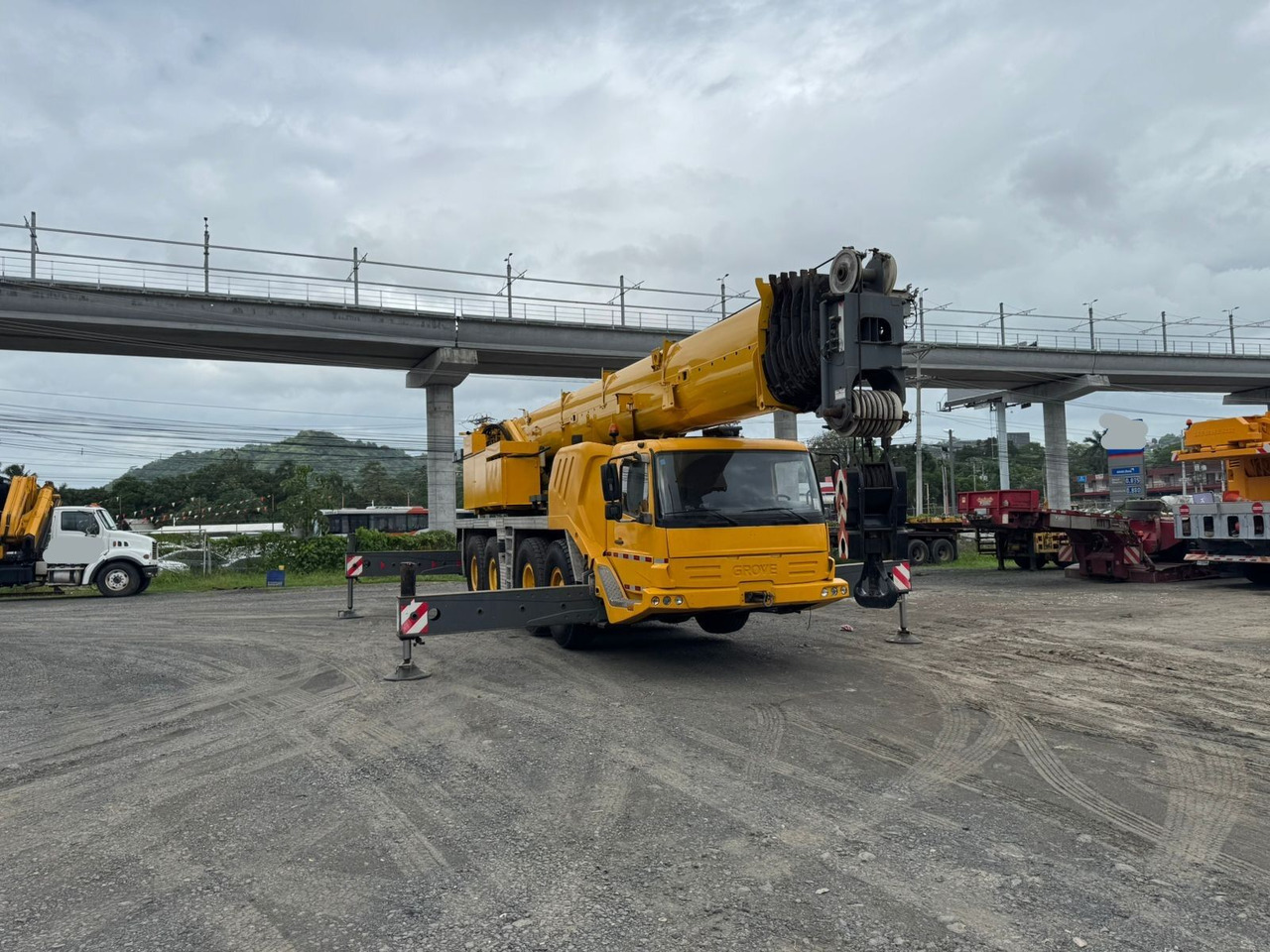 Grove Grove GMK 4100 L - Mobile crane: picture 4 Grove Grove GMK 4100 L - Mobile crane: picture 4