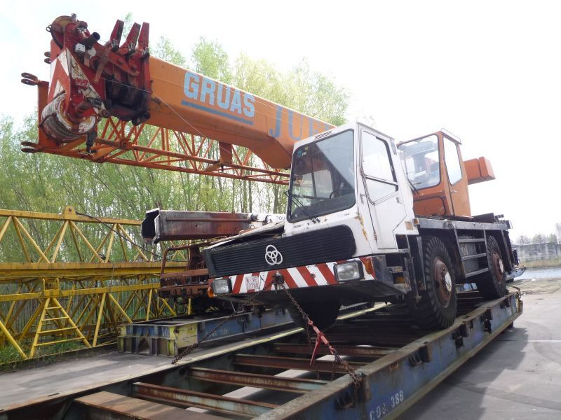 Krupp KMK 2025 for parts - Mobile crane: picture 1 Krupp KMK 2025 for parts - Mobile crane: picture 1