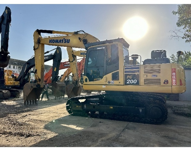 2022 Komatsu PC200-8 - Crawler excavator: picture 1 2022 Komatsu PC200-8 - Crawler excavator: picture 1