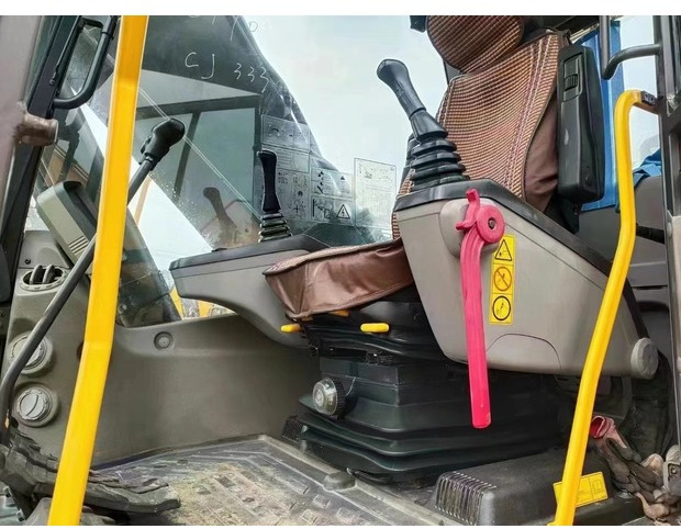 2023 Volvo EC220 - Crawler excavator: picture 5 2023 Volvo EC220 - Crawler excavator: picture 5