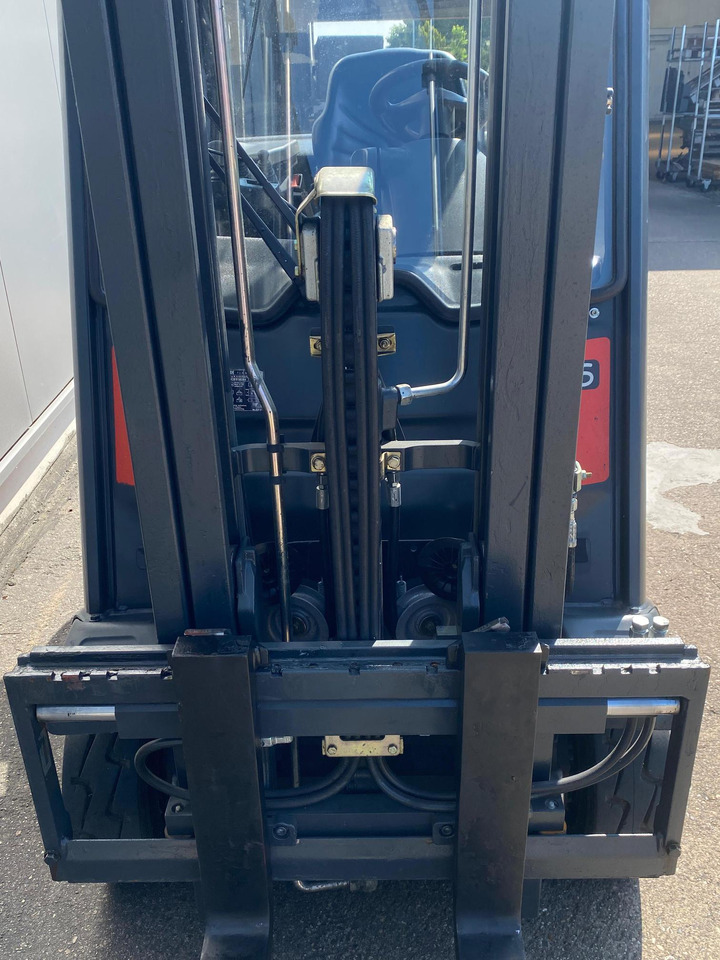 Linde Linde H 16 T - 2.575 h - Seitenschieber - - LPG forklift: picture 4 Linde Linde H 16 T - 2.575 h - Seitenschieber - - LPG forklift: picture 4