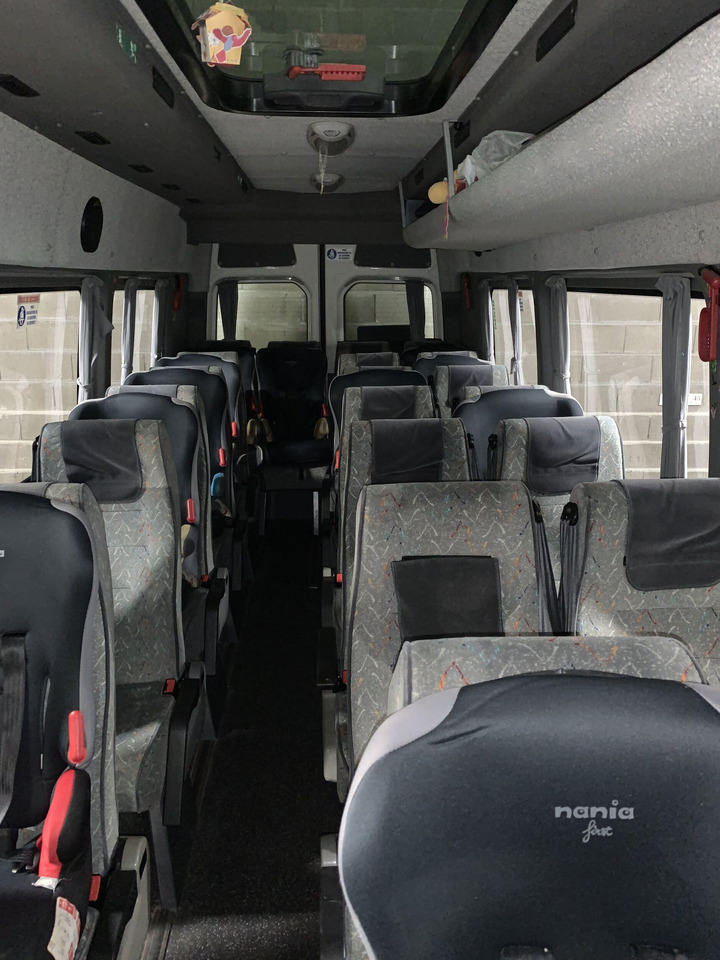 CRAFTER car 23 places - Minibus, Passenger van: picture 4 CRAFTER car 23 places - Minibus, Passenger van: picture 4