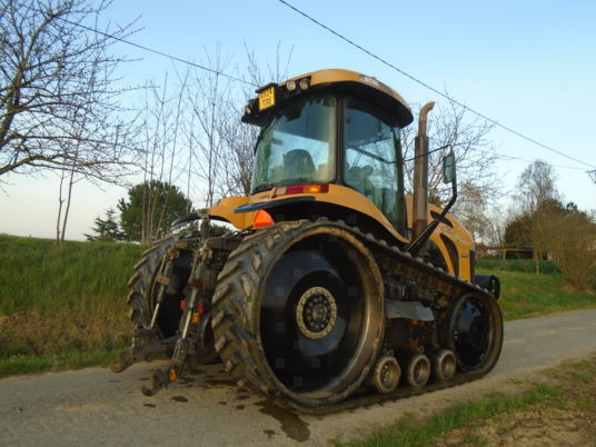 Challenger MT765B - Tracked tractor: picture 5 Challenger MT765B - Tracked tractor: picture 5