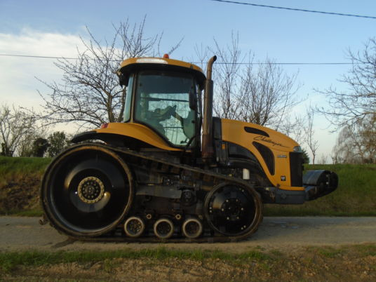Challenger MT765B - Tracked tractor: picture 4 Challenger MT765B - Tracked tractor: picture 4