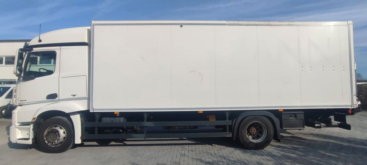 Mercedes-Benz Actros 1843 1843-Koffer LBW Voll-Luft-gefedert Vermietung möglich - Box truck: picture 4 Mercedes-Benz Actros 1843 1843-Koffer LBW Voll-Luft-gefedert Vermietung möglich - Box truck: picture 4