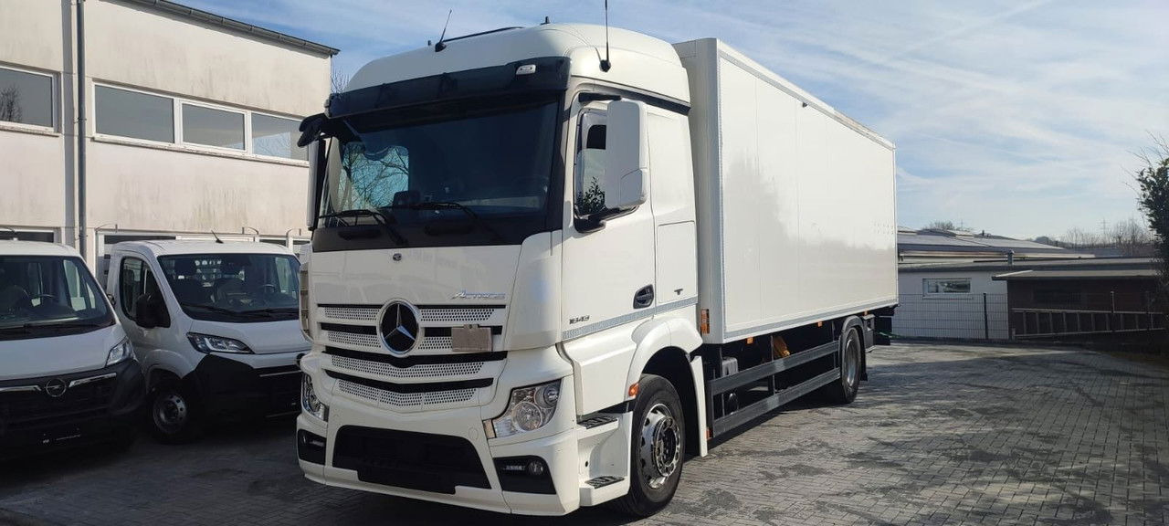 Mercedes-Benz Actros 1843 1843-Koffer LBW Voll-Luft-gefedert Vermietung möglich - Box truck: picture 1 Mercedes-Benz Actros 1843 1843-Koffer LBW Voll-Luft-gefedert Vermietung möglich - Box truck: picture 1