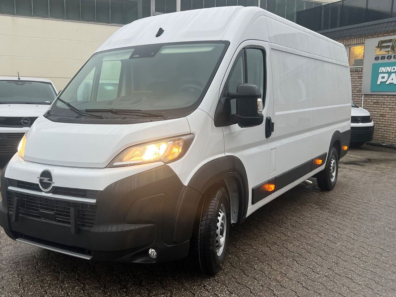 Opel Kasten 3,5 L4 H2 PS 180 Automatik+AHK Kasten 3,5 L4 H2 PS 180 Automatik+AHK - Panel van: picture 1 Opel Kasten 3,5 L4 H2 PS 180 Automatik+AHK Kasten 3,5 L4 H2 PS 180 Automatik+AHK - Panel van: picture 1