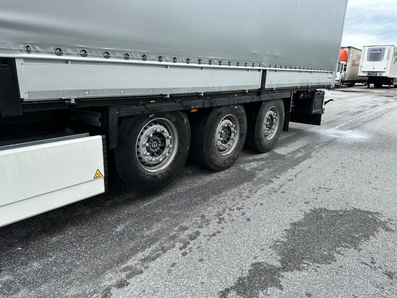 Krone SD 27 Bordwand Pal-K.asten Lift XL-Code - Curtainsider semi-trailer: picture 5 Krone SD 27 Bordwand Pal-K.asten Lift XL-Code - Curtainsider semi-trailer: picture 5