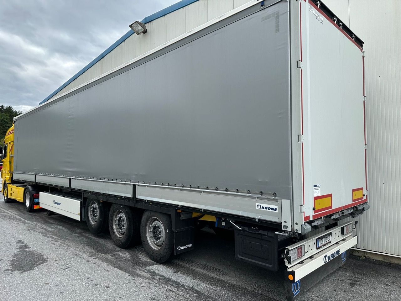 Krone SD 27 Bordwand Pal-K.asten Lift XL-Code - Curtainsider semi-trailer: picture 4 Krone SD 27 Bordwand Pal-K.asten Lift XL-Code - Curtainsider semi-trailer: picture 4