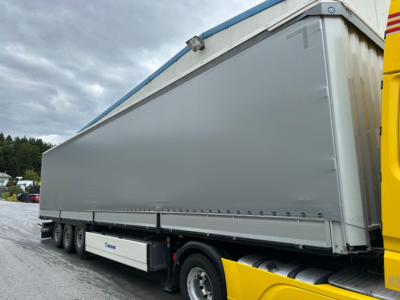 Krone SD 27 Bordwand Pal-K.asten Lift XL-Code - Curtainsider semi-trailer: picture 2 Krone SD 27 Bordwand Pal-K.asten Lift XL-Code - Curtainsider semi-trailer: picture 2
