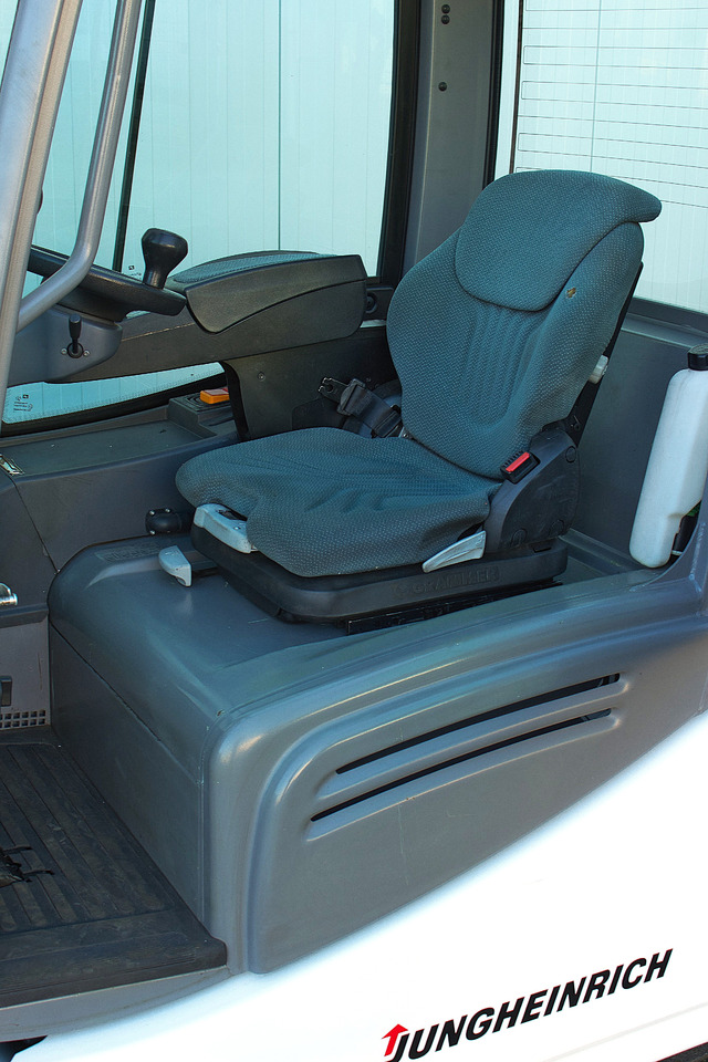 Electric forklift Jungheinrich EFG320 - Triplex - Drehgerät - Li-Ion: picture 12