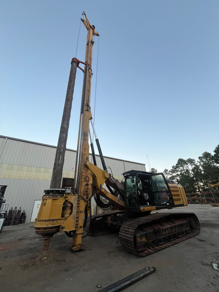 CZM EK200 - Drilling rig: picture 3 CZM EK200 - Drilling rig: picture 3