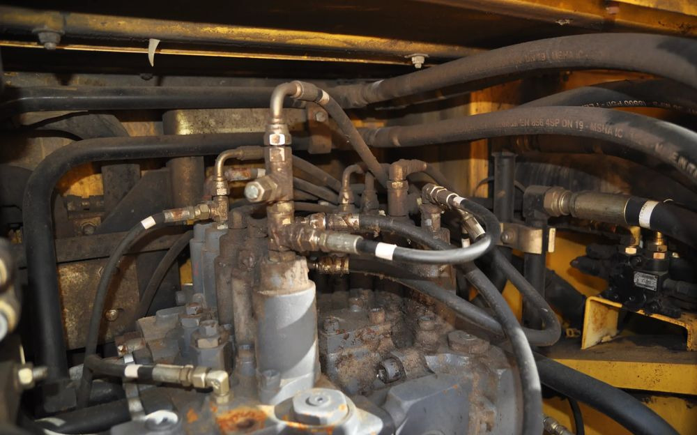 Rozdzielacz koparki new holland E485 - Hydraulics: picture 4 Rozdzielacz koparki new holland E485 - Hydraulics: picture 4