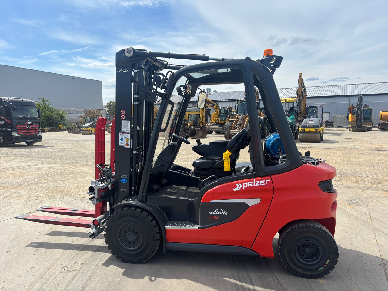 LINDE H30T-01 - LPG forklift: picture 1 LINDE H30T-01 - LPG forklift: picture 1
